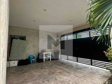CASA EN RENTA EN LAS AMÉRICAS SOBRE AVENIDA