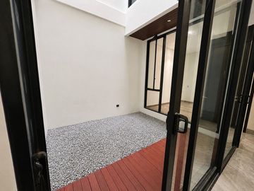 Rumah @Brand New 4 LT Komplek Elit Permata Buana, Kembangan, Jakarta Barat