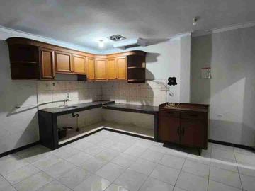 Dijual Murah Rumah 2.5 lantai Siap Huni di Gading Arcadia Kelapa Gading Jakarta Utara
