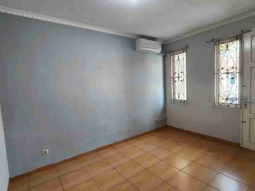 Dijual Murah Rumah 2.5 lantai Siap Huni di Gading Arcadia Kelapa Gading Jakarta Utara