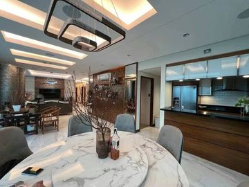 RUSH SALE PENTHOUSE UNIT IN 8 FORBESTOWN CONDOMINIUM BGC
