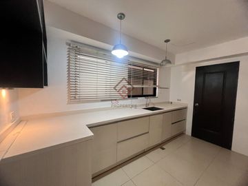 FOR SALE 3-Bedroom House with Garden & Pool in White Plains, Quezon City - RH188