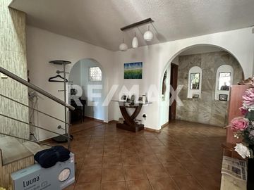 Casa en venta en Coyoacán | Departamento independiente y 5 estacionamientos