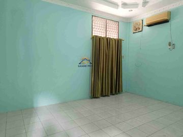 JUAL CEPAT RUMAH MURAH 2 LANTAI DIJANTUNG KOTA DEKAT KE POLDA dan RS. PMC