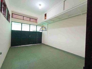 JUAL CEPAT RUMAH MURAH 2 LANTAI DIJANTUNG KOTA DEKAT KE POLDA dan RS. PMC