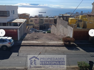 Terreno en venta en calle Osvaldo Silva Castellón
