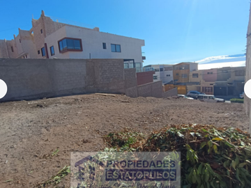Terreno en venta en calle Osvaldo Silva Castellón