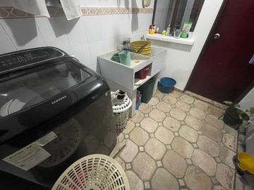 SE VENDE CASA DISTRIBUIDA POR NIVELES EN CONJUNTO GUAYACANES DEL RIO UBICADA VIA A COMFACAUCA NORTE DE POPAYAN