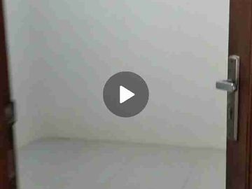 Rumah 1,5 lantai  cocok untuk kantor dan tempat tinggal di Pasteur dengan kamar tidur 3 juga ada AC di kamar tidur atas