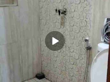 Rumah 1,5 lantai  cocok untuk kantor dan tempat tinggal di Pasteur dengan kamar tidur 3 juga ada AC di kamar tidur atas