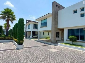 Propiedad en venta ubicada en Metepec, Estado de México.