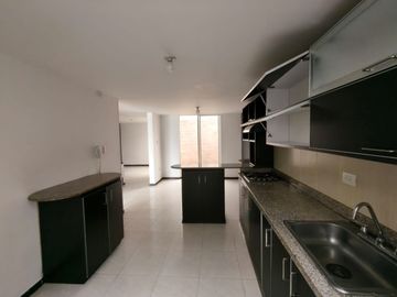 SE VENDE CASA EN CONDOMINIO ALTOS DE TULCAN CONJUNTO UBICADO SECTOR UNICAUCA, CLINICAS YUNIVERSIDADES
