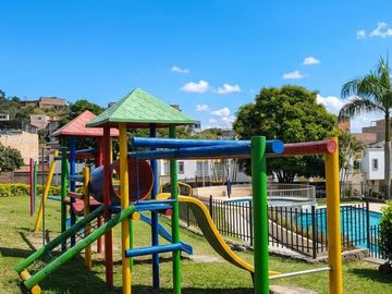 SE VENDE CASA EN CONDOMINIO ALTOS DE TULCAN CONJUNTO UBICADO SECTOR UNICAUCA, CLINICAS YUNIVERSIDADES