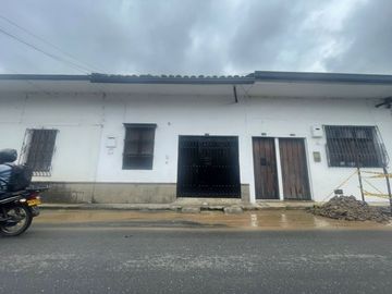 SE VENDE CASA UBICADA SECTOR HISTORICO DE POPAYAN IDEAL PARA EMPRESA , NEGOCIOS U OFICINAS EXCELENTE UBICACION