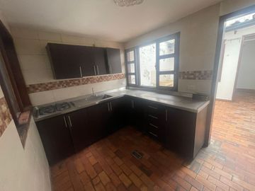 SE VENDE CASA UBICADA SECTOR HISTORICO DE POPAYAN IDEAL PARA EMPRESA , NEGOCIOS U OFICINAS EXCELENTE UBICACION