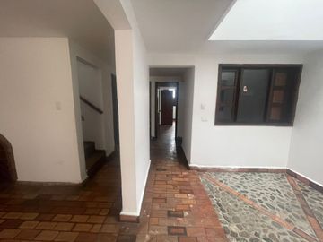 SE VENDE CASA UBICADA SECTOR HISTORICO DE POPAYAN IDEAL PARA EMPRESA , NEGOCIOS U OFICINAS EXCELENTE UBICACION
