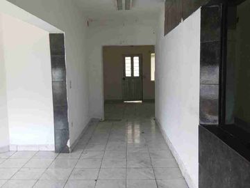 Se Renta Local Comercial  Oficina en Avenida Felix U Gómez Col Moderna Monterrey Nuevo León