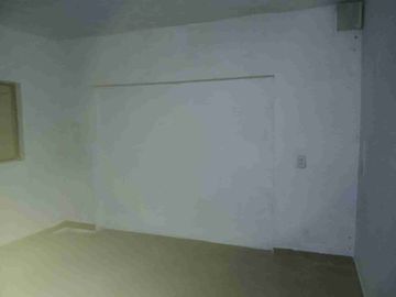 Se Renta Local Comercial  Oficina en Avenida Felix U Gómez Col Moderna Monterrey Nuevo León