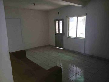 Se Renta Local Comercial  Oficina en Avenida Felix U Gómez Col Moderna Monterrey Nuevo León