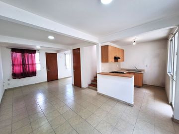 CASA EN VENTA EN RESIDENCIAL DEL PARQUE EL MARQUES QUERETARO A MINUTOS DE HEB 3 RECAMARAS SALA DE TV  Y VIGILANCIA