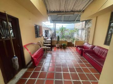 SE VENDE CASA BARRIO CIUDAD JARDIN UBICADO EN UNO DE LOS SECTORES MAS ATRACTIVOS DE POPAYAN , RODEADOS DE VIAS PRINCIPALES, UNIVERSIDADES Y CLINICAS