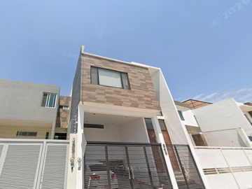 (IG) Casa en venta Av. Cronos 345, Villa Magna, 78183 San Luis Potosí, S.L.P., México