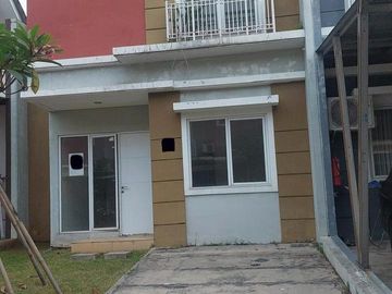 Di Jual Cepat dan Murah, Rumah di Serpong Lagoon, Cluster Pelican, Tangerang Selatan - Banten