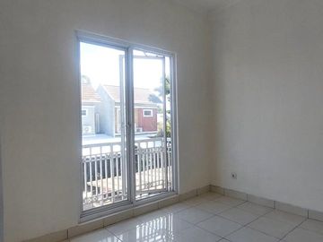 Di Jual Cepat dan Murah, Rumah di Serpong Lagoon, Cluster Pelican, Tangerang Selatan - Banten