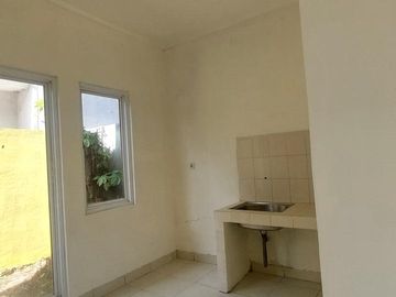 Di Jual Cepat dan Murah, Rumah di Serpong Lagoon, Cluster Pelican, Tangerang Selatan - Banten