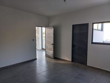 Casa en venta en Burgos Residencial Corinto, Cuernavaca, con amenidades de club, precio especial