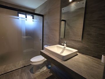 Departamento de 125 m² en planta baja, en residencial con vigilancia y amenidades