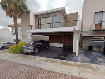 EXCELENTE OPORTUNIDAD CASA EN JURIQUILLA QUERÉTARO