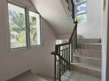 Disewakan rumah 3 Lt, Cluster Samara, Gading Serpong, Tangerang, dekat ruko Aniva