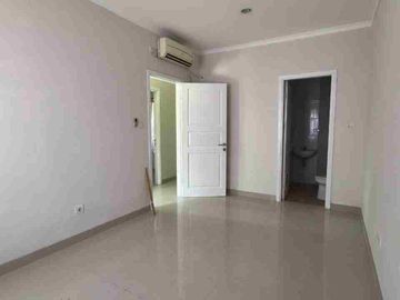 Disewakan rumah 3 Lt, Cluster Samara, Gading Serpong, Tangerang, dekat ruko Aniva