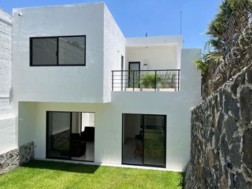 Casa en venta en Fracc. Las Brisas, Temixco, con alberca y jardín, gran oportunidad