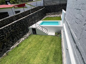 Casa en venta en Fracc. Las Brisas, Temixco, con alberca y jardín, gran oportunidad