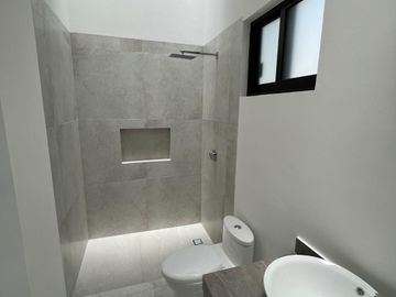 Casa en venta en Fracc. Las Brisas, Temixco, con alberca y jardín, gran oportunidad