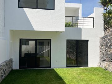 Casa en venta en Fracc. Las Brisas, Temixco, con alberca y jardín, gran oportunidad