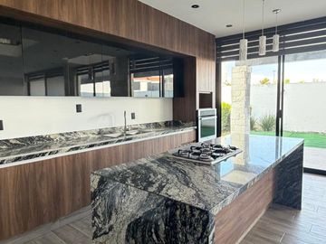 CASA EN RENTA MASADA IRAPUATO $40,000