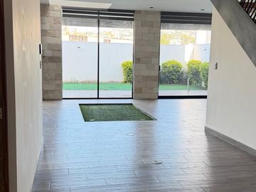 CASA EN RENTA MASADA IRAPUATO $40,000
