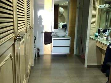 VENTA Casa Para Remodelar en Col. Vista Hermosa, Mty, N. L.