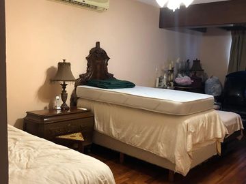 VENTA Casa Para Remodelar en Col. Vista Hermosa, Mty, N. L.