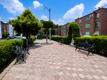 Departamento En Renta En San Nicolas Tolentino Atrás De La Uam Xochimilco.