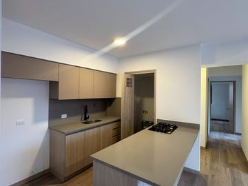 Arriendo apartamento sector Ciudad del Rio - Medellin