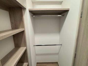 Arriendo apartamento sector Ciudad del Rio - Medellin