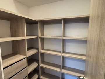 Arriendo apartamento sector Ciudad del Rio - Medellin