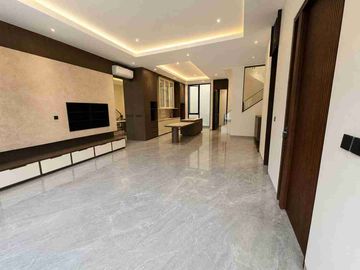 Rumah Brand New 3 Lantai Di Komplek Elit Permata Buana