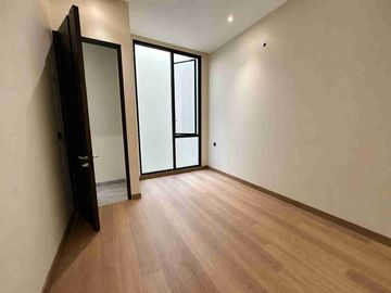 Rumah Brand New 3 Lantai Di Komplek Elit Permata Buana