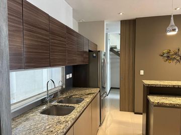 Casa en Renta en Cumbres Elite, Amueblada y Equipada, Monterrey, N.L.