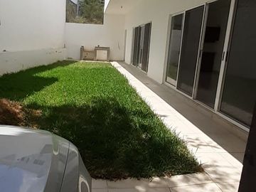 VENTA Casa en Cumbres de Santiago, Santiago, N.L.